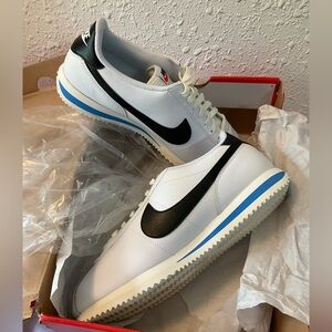 New Nike Cortez blue black white size 9.5 leather